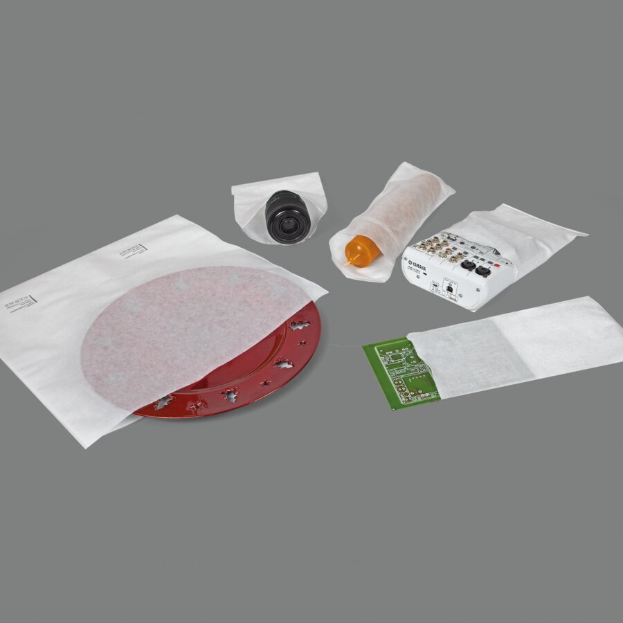 Mit praktischer Ladeklappe für einfaches Be- und Entladen Mit praktischer Ladeklappe für einfaches Be- und Entladen