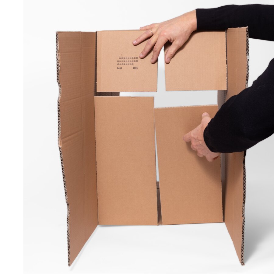 ...Boden-Innenklappen aufrichten...