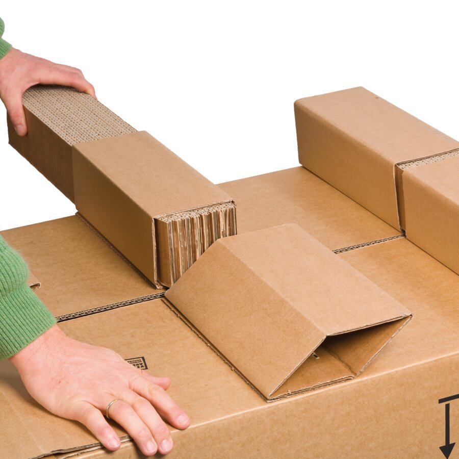 Die Palettenfüße können ganz einfach eingeschoben werden Die Palettenfüße können ganz einfach eingeschoben werden