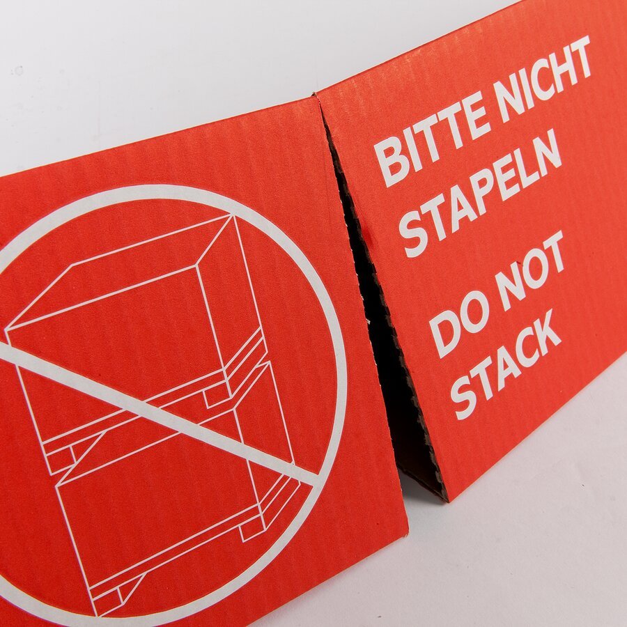 An der Perforation lässt sich der 3-teilige Strang ganz leicht in drei einzelne Hütchen aufteilen An der Perforation lässt sich der 3-teilige Strang ganz leicht in drei einzelne Hütchen aufteilen