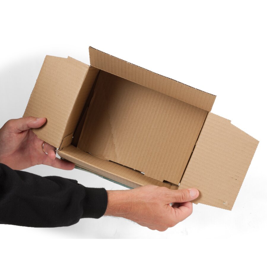 Dank dem vollflächig ebenen Boden lässt sich der Karton sauber und ordentlich befüllen Dank dem vollflächig ebenen Boden lässt sich der Karton sauber und ordentlich befüllen