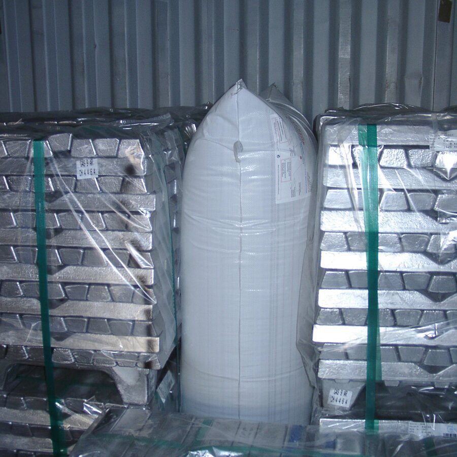 Stausäcke verhindern das Umkippen der Ladung Stausäcke verhindern das Umkippen der Ladung