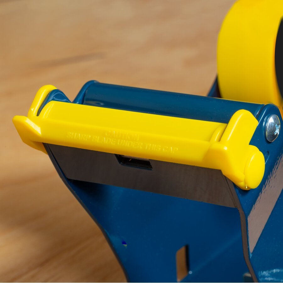 Inkl. 2 unterschiedlichen Schneidklingen (glatt und gezahnt) und Messerschutz Inkl. 2 unterschiedlichen Schneidklingen (glatt und gezahnt) und Messerschutz