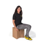 Hocker aus Wellpappe